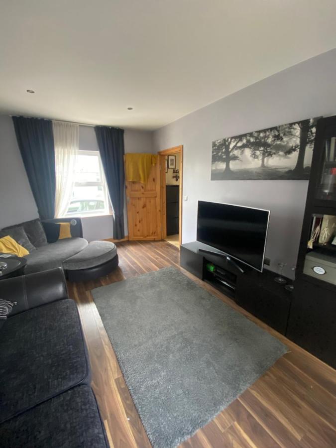 Town Villa With Charming Garden, Bbq Area & Sleeps 6 Cashel  Exterior foto