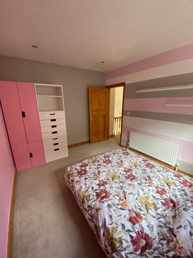 Town Villa With Charming Garden, Bbq Area & Sleeps 6 Cashel  Exterior foto